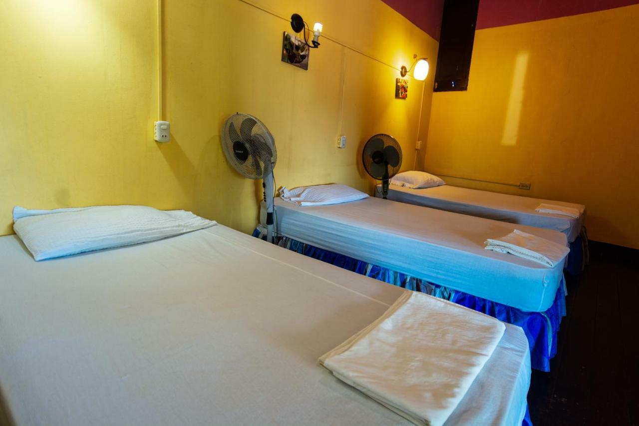 Hostal Lazybones León المظهر الخارجي الصورة