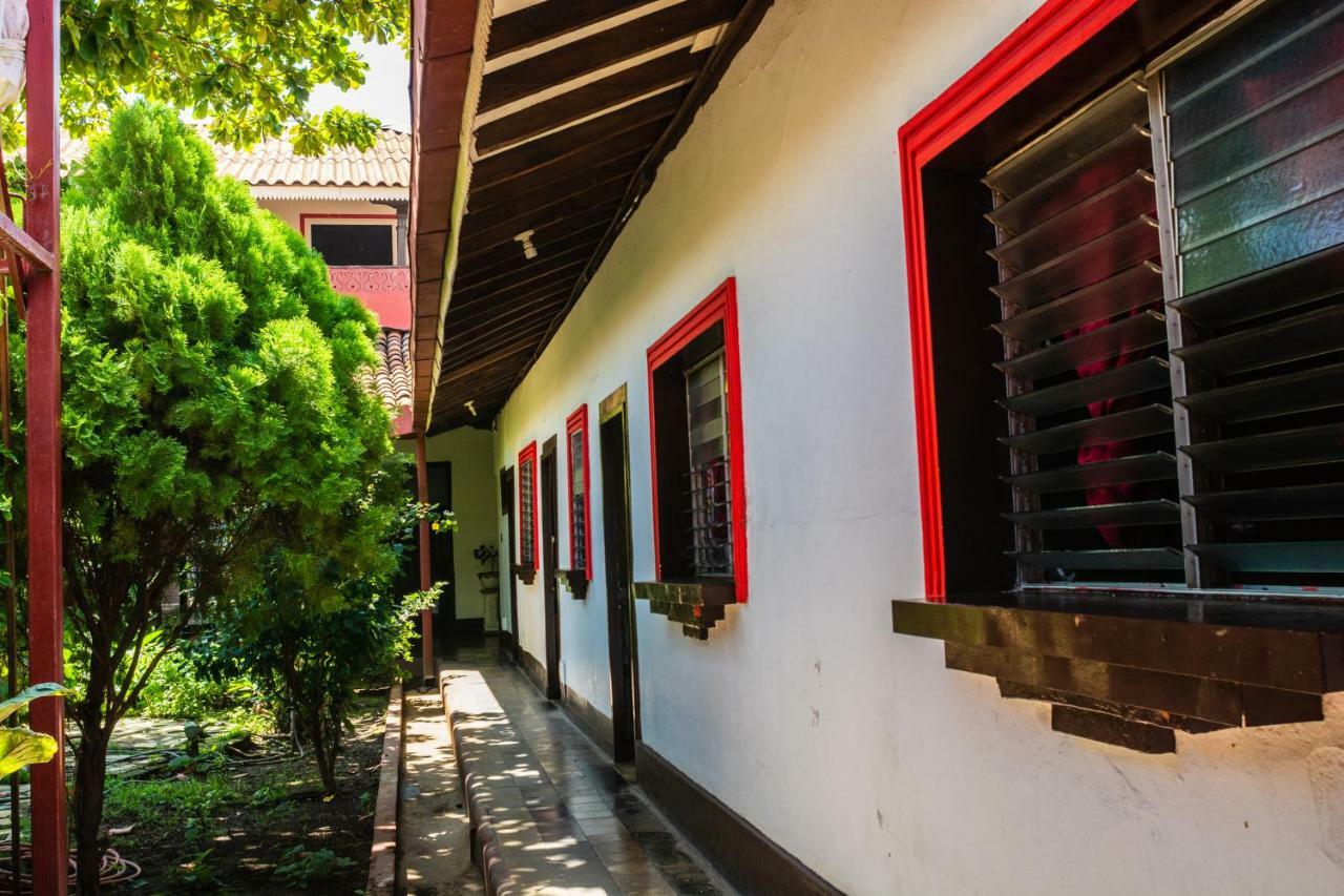 Hostal Lazybones León المظهر الخارجي الصورة