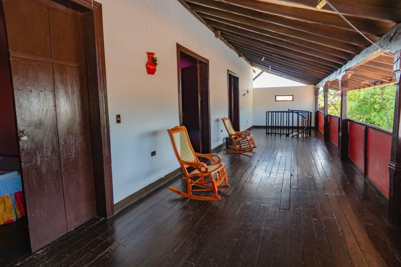 Hostal Lazybones León المظهر الخارجي الصورة